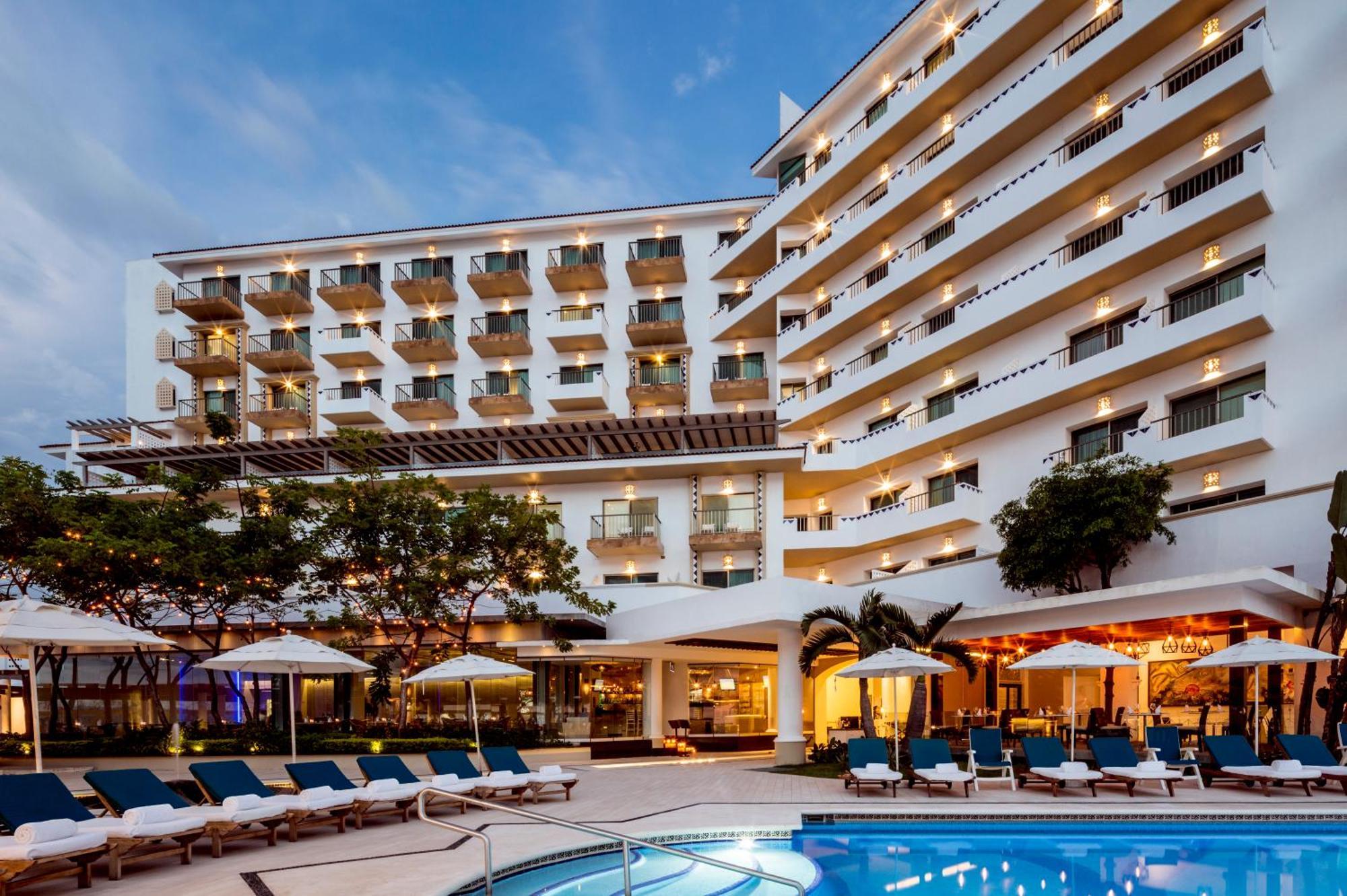 Villa Premiere Boutique Hotel & Romantic Getaway - Adults Only Пуэрто-Вальярта Экстерьер фото